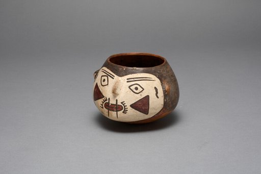 Bowl Depicting a Decapitated Trophy Head