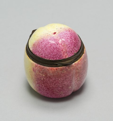 Bonbonnière in the form of an Apple