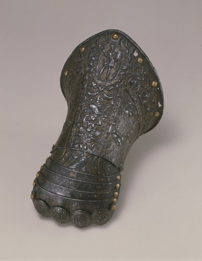 Gauntlet for the Left Hand