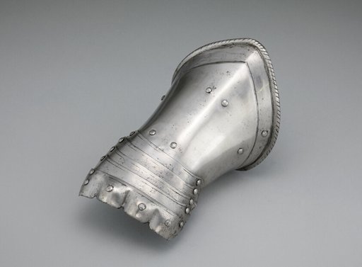 Fingered Gauntlet for the Left Hand