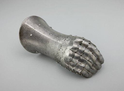 Mitten Gauntlet for the Right Hand