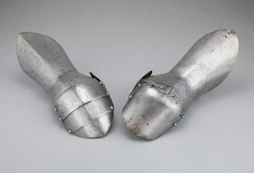 Pair of Mitten Gauntlets