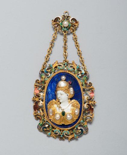 Pendant with the Bust of a Woman