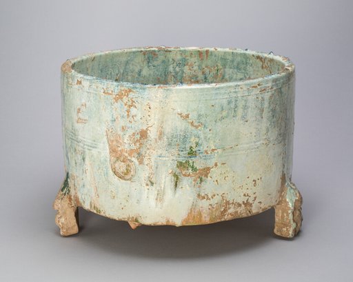 Tripod Cylindrical Jar (Lian or Zun)