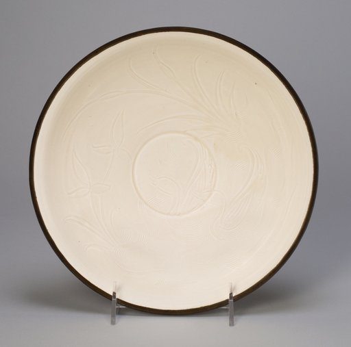 Bowl with Mandarin Ducks among Leaves and Cattails