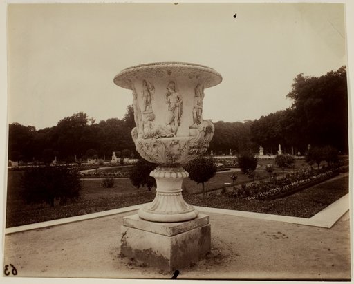 Versailles, Vase par Cornu