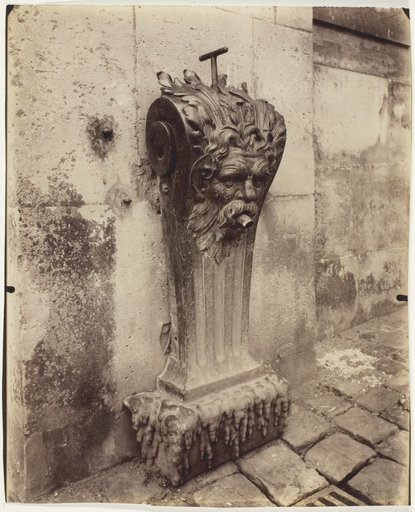 Versailles, Fontaine dans la Cour de Marbre