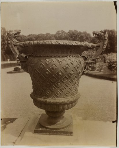 Versailles, Vase par Ballin