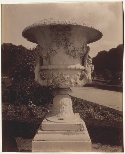 Versailles, (Vase)