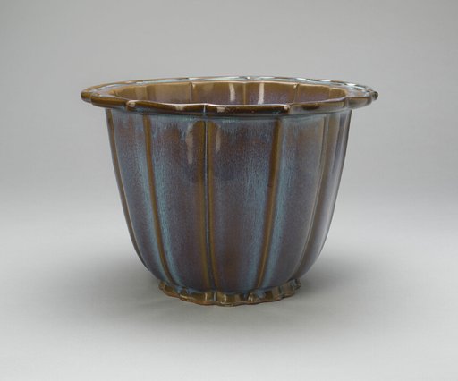 Six-Lobed Flowerpot with Foliate Rim
