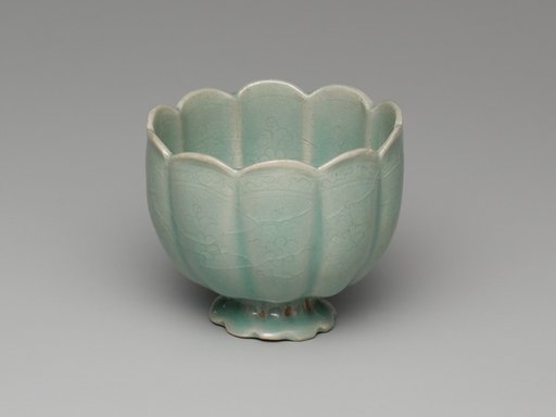 Lobed Cup