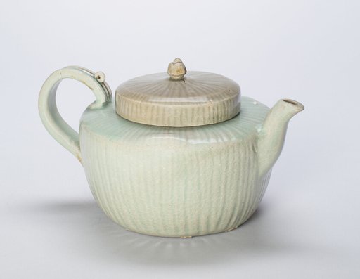 Fluted Teapot
