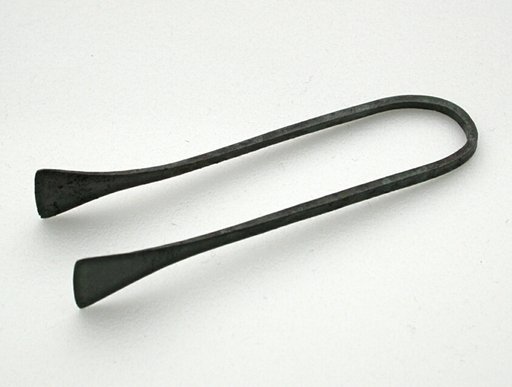 Tweezers
