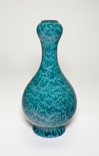 Bottle with Garlic-shaped Mouth