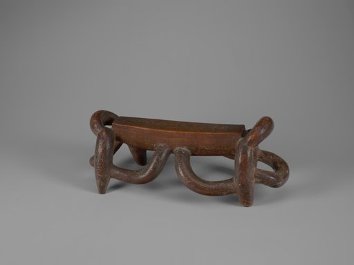 Headrest (Isicamelo or Isigqiki)