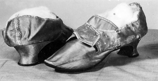 Woman's Shoes