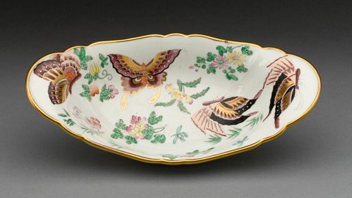 Boat-Shaped Dish