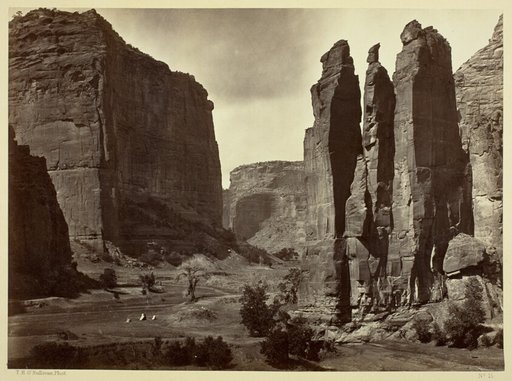 Cañon de Chelle, Walls of the Grand Cañon, about 1200 feet in height