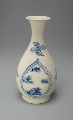 Pear-Shaped (Yuhuchun) Bottle with Everted Lip