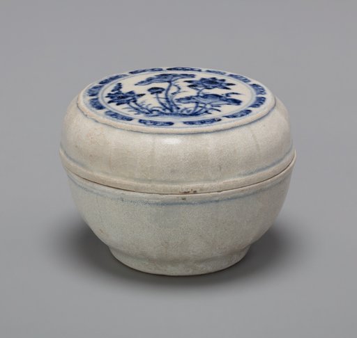 Minature Covered Box with Plant Motif