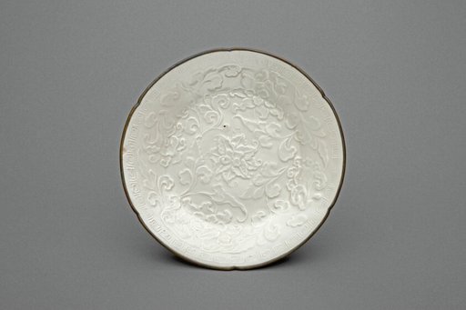 Lobed Dish with Stylized Peony Scrolls and Key-Fret Border