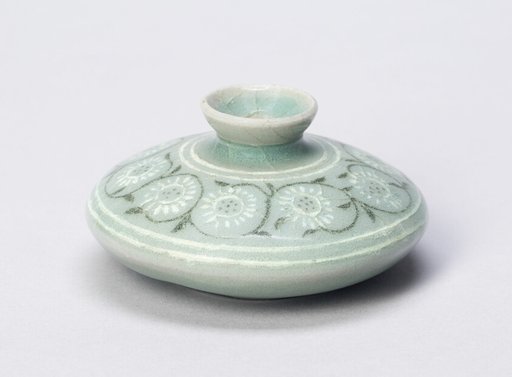 Covered Jar with Floral Motif