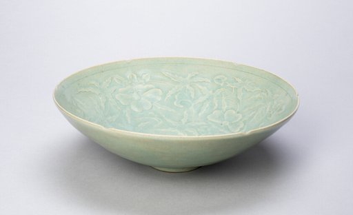 Lobed Bowl with Hibiscus Motif