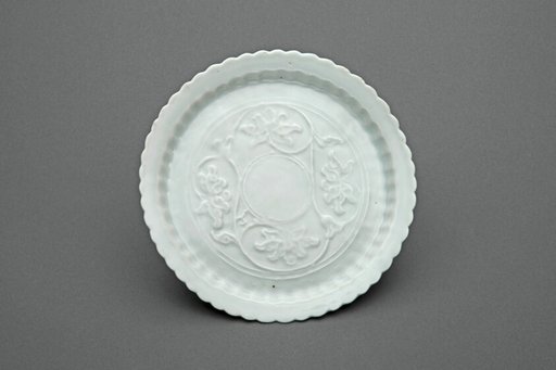 Lobed Dish with Lotus Scrolls