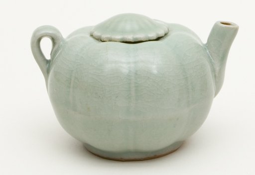 Melon-Shaped Ewer (Wine Pot) with Flower-Head/ Foliate Lid