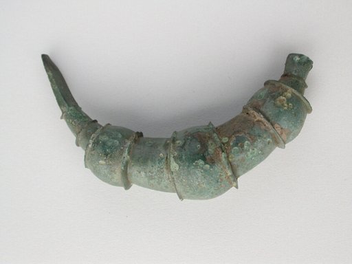 Bow Fibula