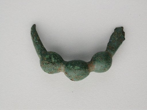 Bow Fibula