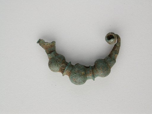 Bow Fibula