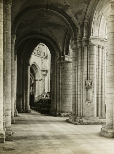 Ely Cathedral: North Aisle to East