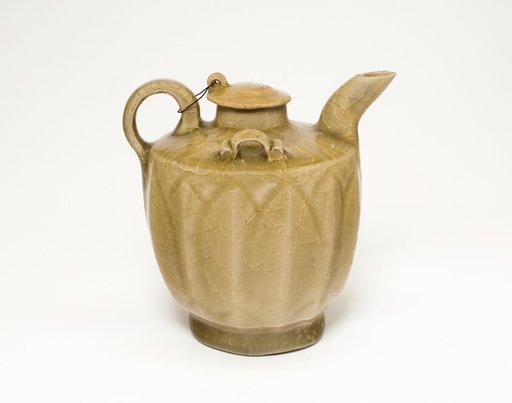 Covered Ewer with Upright Lotus Petals