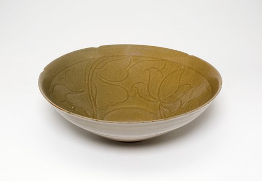 Lobed Bowl with Peony Flowers