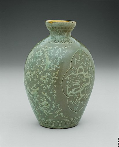 Vase with Dragon and Bonghwang (Mythical Birds) Motifs