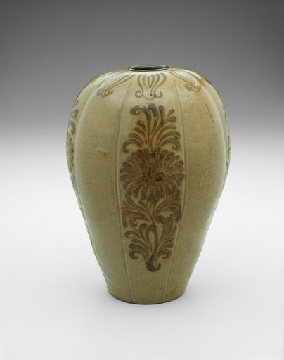 Vase (Maebyeong) with Floral Motifs