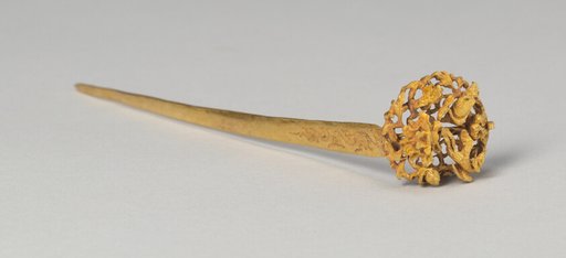 Hairpin with Vine Scroll, Blossoms, Leaves, and Birds