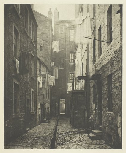 Close No. 75 High Street