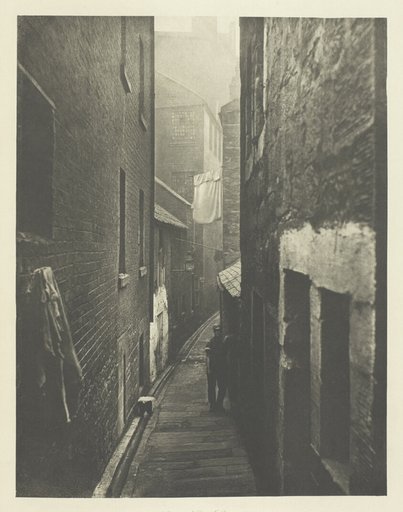 Close No. 31 Saltmarket