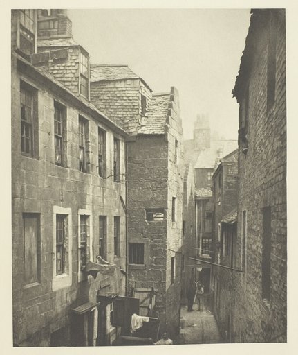 Close No. 122 Saltmarket