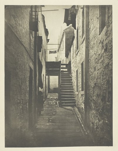 Close No. 128 Saltmarket