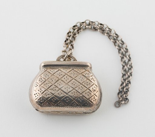 Purse-Shaped Vinaigrette
