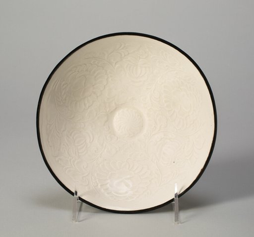 Dish with Crane amid Floral Scrolls