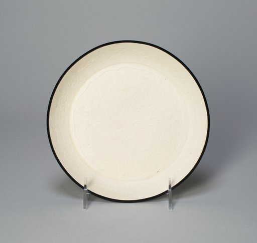 Dish with Crane amid Floral Scrolls