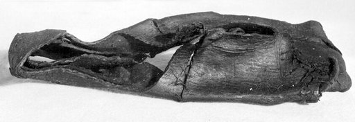 Man's Horned Toe Shoe