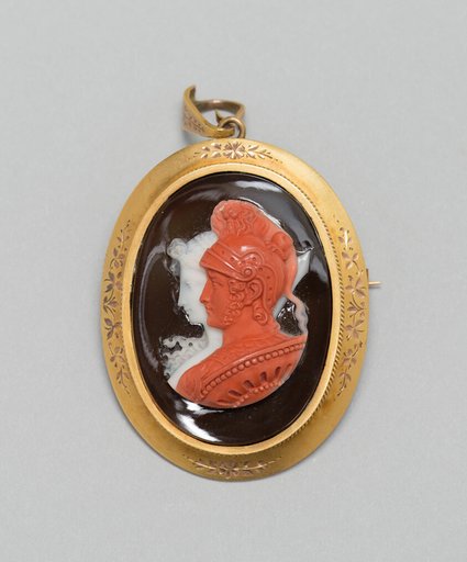 Cameo Pendant Brooch