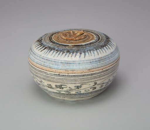 Sawankhalok Ware Covered Box