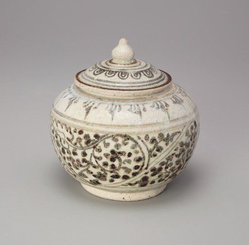 Sawankhalok Ware Covered Box with Lotus Bud Knob