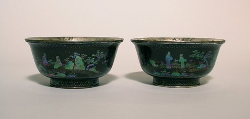 Pair of Bowls with Mother-of-Pearl Inlay